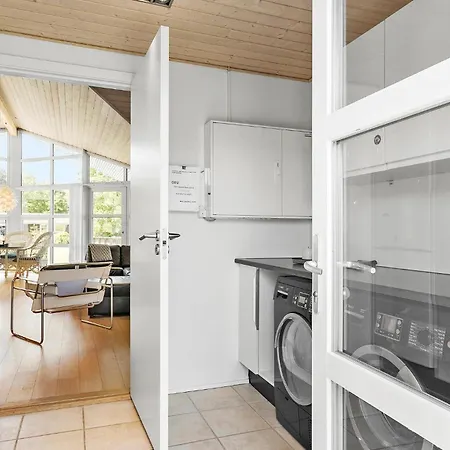 Stunning In With Kitchen