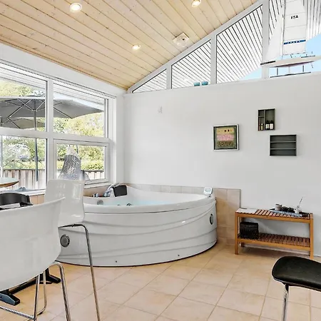 Stunning In With Kitchen