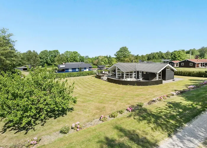 Hébergement de vacances Pet Friendly In With Wifi Farsø